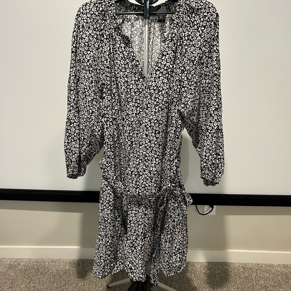 NWT Sonoma Black and White Ruffled Tie Front Dress